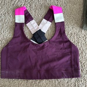 Lululemon size 2 sports bra